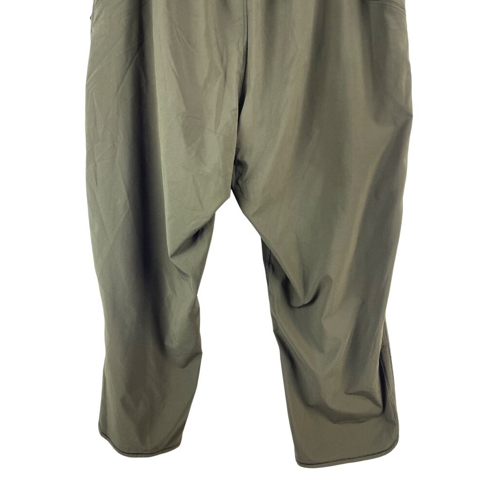 Lululemon Women's Size 12 Keep It Classic Crop 23″ Pant Olive Green - Picture 8 of 8